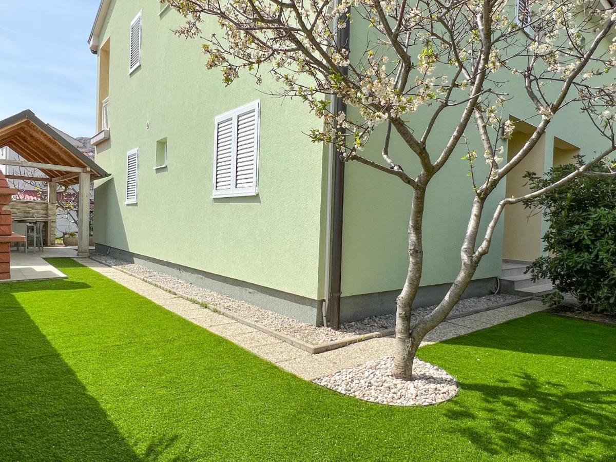 Apartment Baska Mit Poolarea - Krk, Kroatien Экстерьер фото